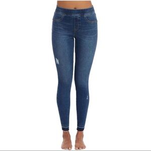 Spanx Distressed Skinny Jeans
#20203R Size Medium High Rise